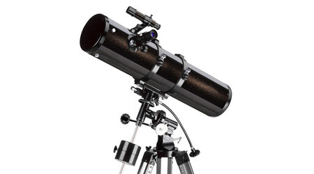 купите Телескоп Levenhuk Skyline 130x900 EQ для дальнего космоса (рефлектор Ньютона, 130мм, F=900мм, 1:6.9) на экваториальной монтировке в Москве